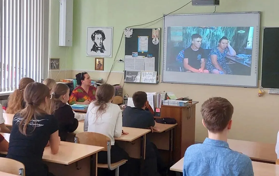 "ПРОФИЛАКТИКА И БЕЗОПАСНОСТЬ"🚒🚑🚓  История – важный предмет для становления личности подростков. Поэт