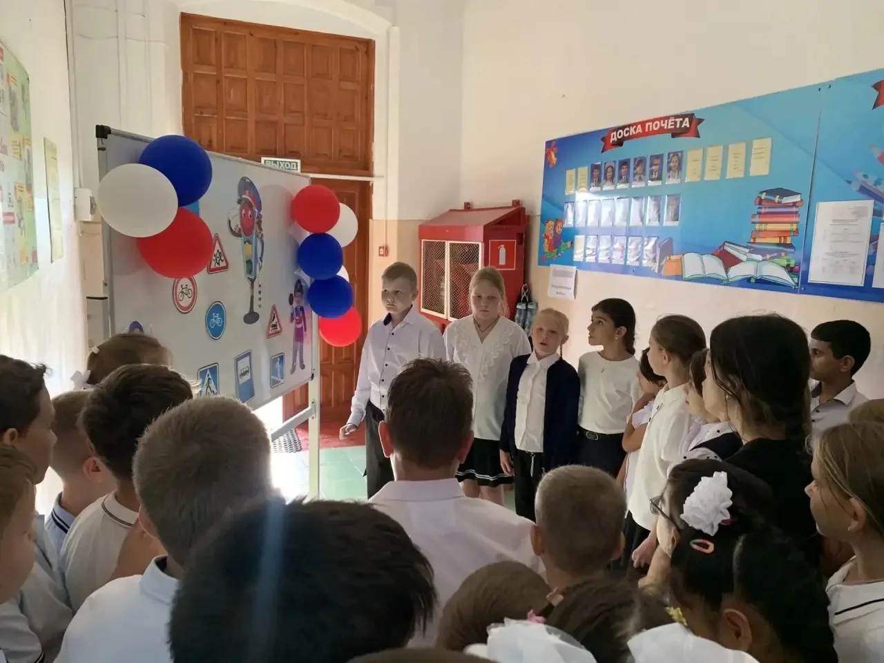 В рамках Недели безопасности дорожного движения в корпусе начальной школы прошли профил...