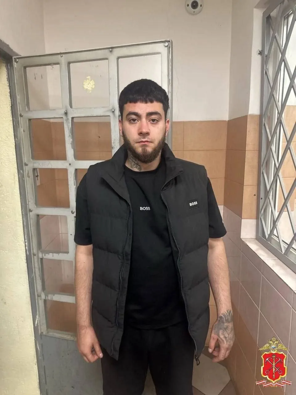 Житель Шушар обстрелял скорую из травматического пистолета

Инцидент произошёл ночью 27 июля у дома 