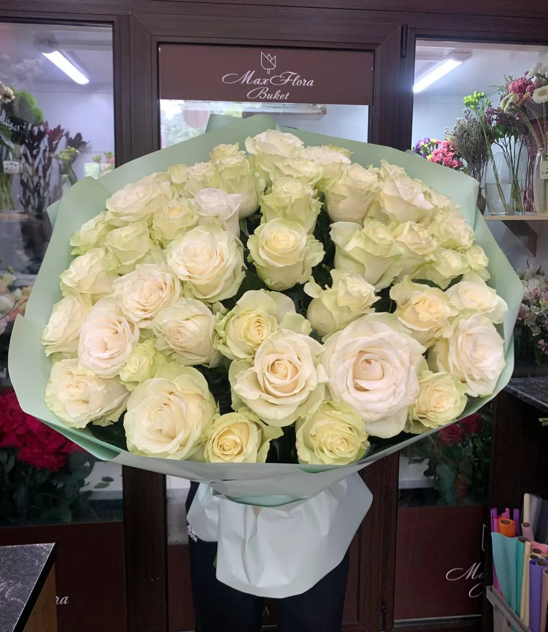 Бесплатная доставка цветов https://maxflorabuket.ru/collection/bukety