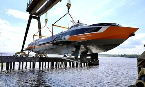 СПУЩЕНЫ НА ВОДУ СПК «ГУБЕРНАТОР БАРАНОВ» И «КУПЕЦ СИРОТКИН»   В Нижегородской области спустили на во