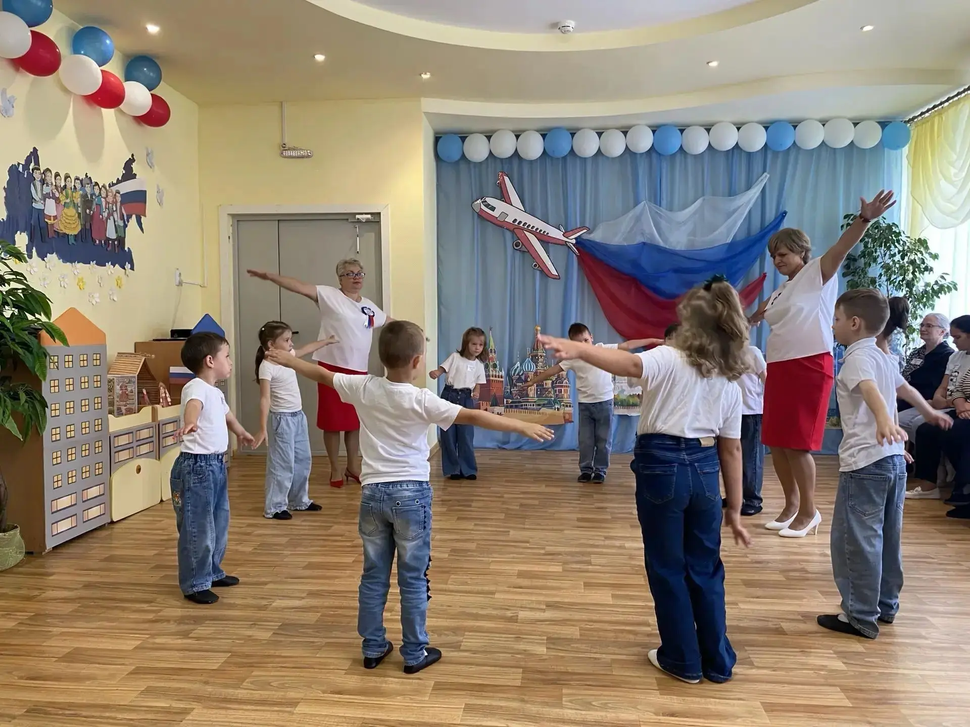 Педагоги детского сада Старунова М. Е., Юрыжева А. А., Бурова Н.Н., Рыбина Т.В. приняли...