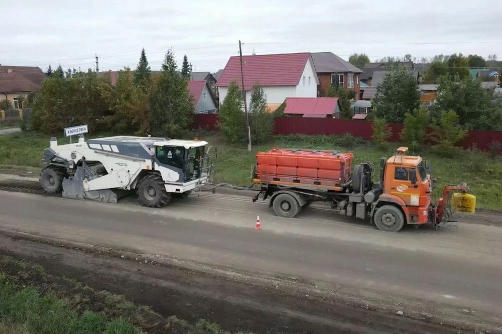 🛣 Отходы с ТЭЦ применили для ремонта дороги в Новосибирской области – золу-унос замеша...