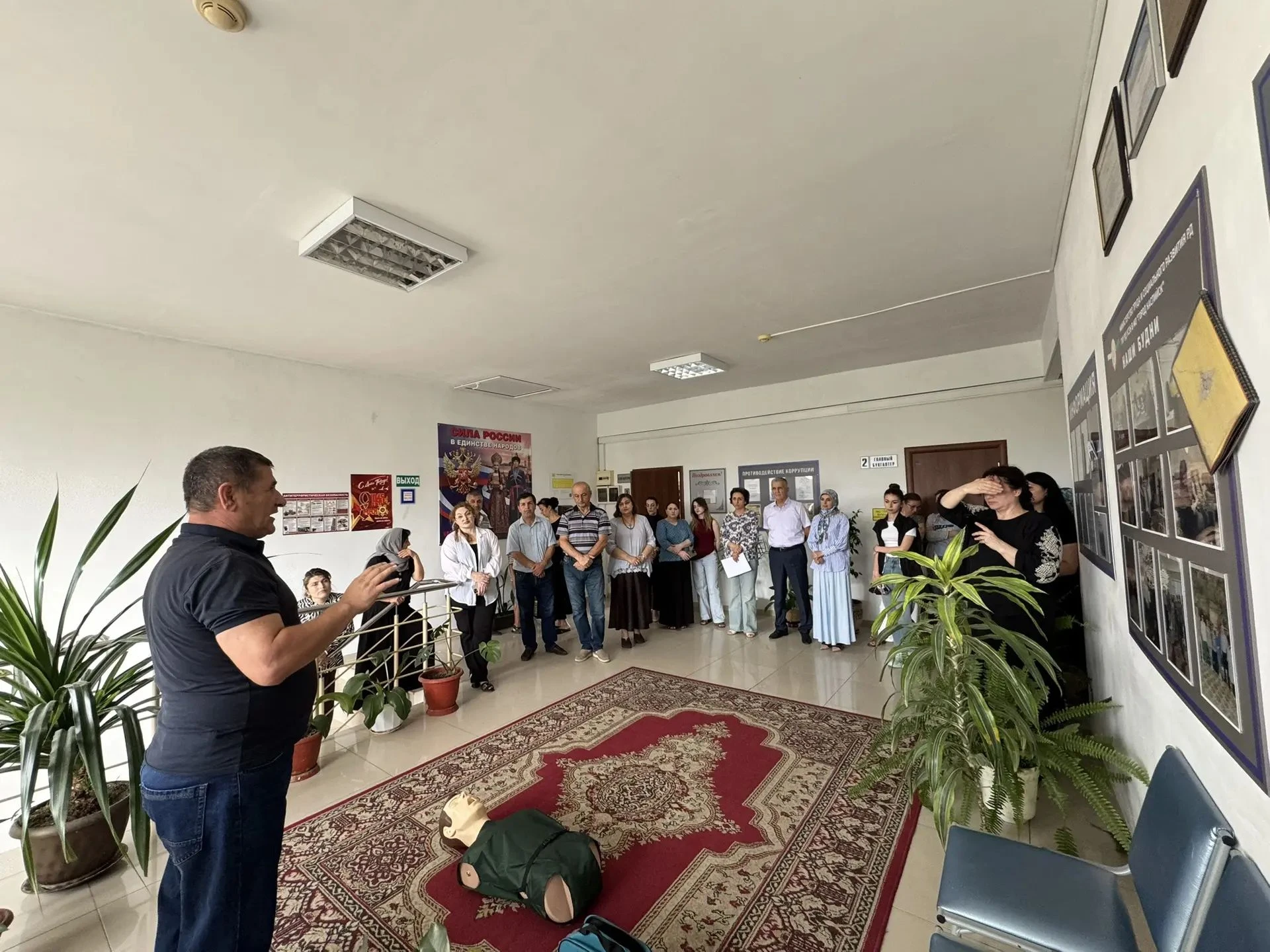 🛡️ В УСЗН г. КАСПИЙСКА ПРОШЛО МЕРОПРИЯТИЕ ПО АНТИТЕРРОРИСТИЧЕСКОЙ ЗАЩИТЕ