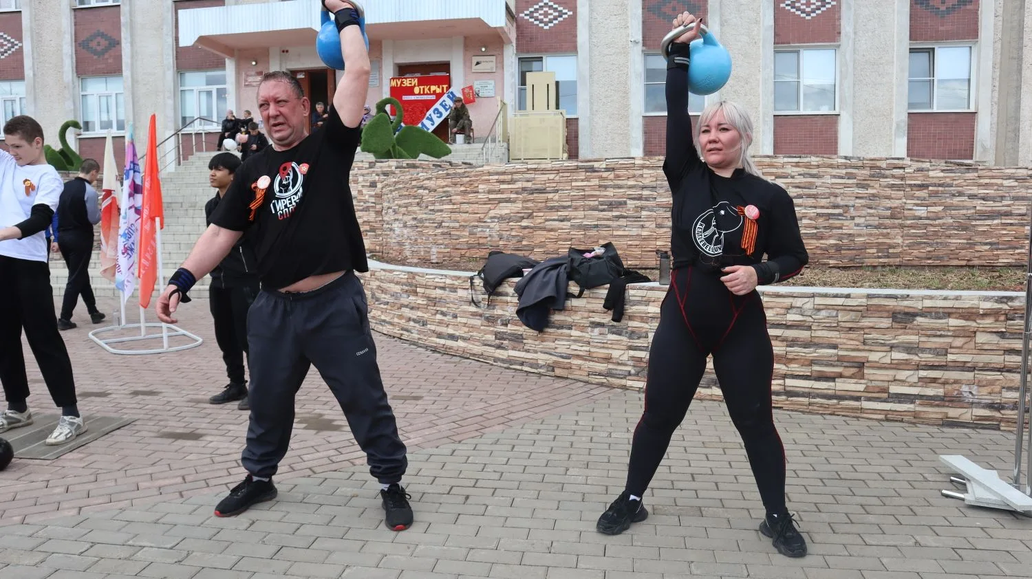 🙏🏻В лицах участников праздника ярко отражается главный смысл Дня Победы. Это день, который объединяе