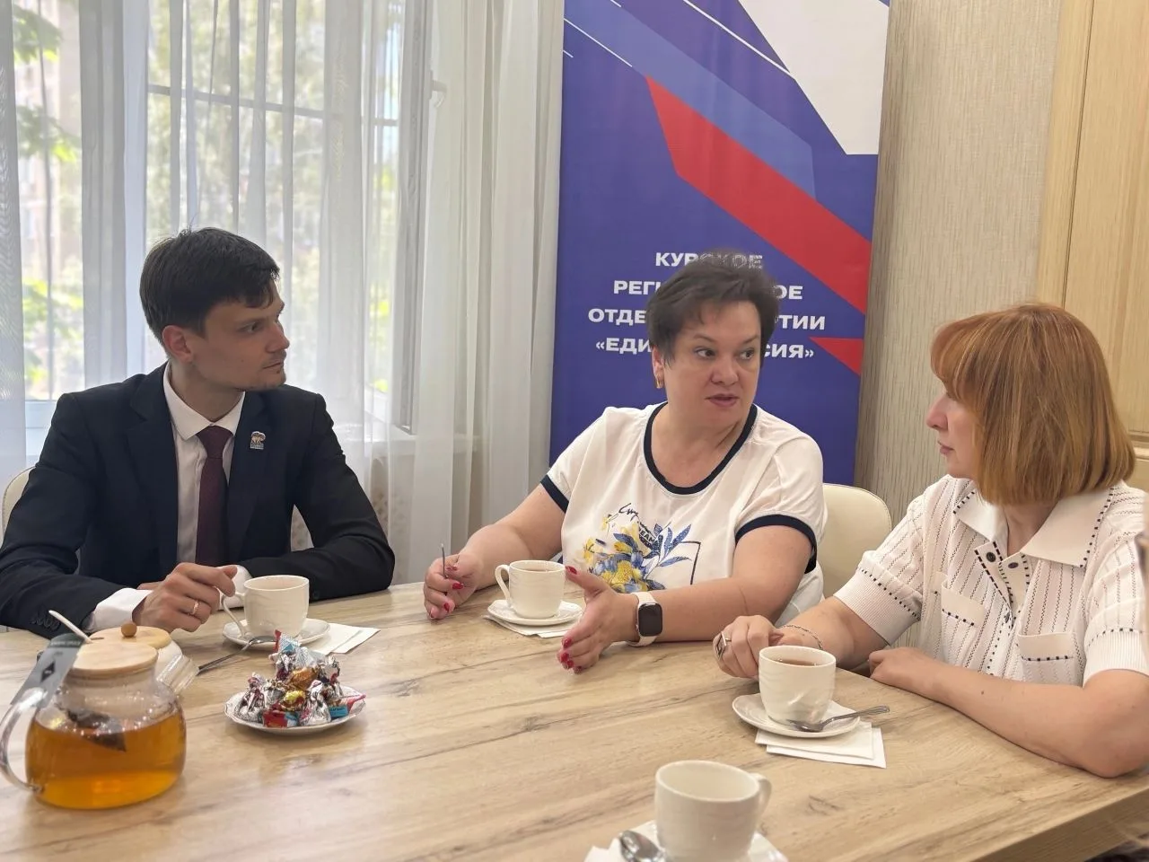 💬Елена Беседина:
🔹Встретились с коллективом Министерства социального обеспечения, материнства и де