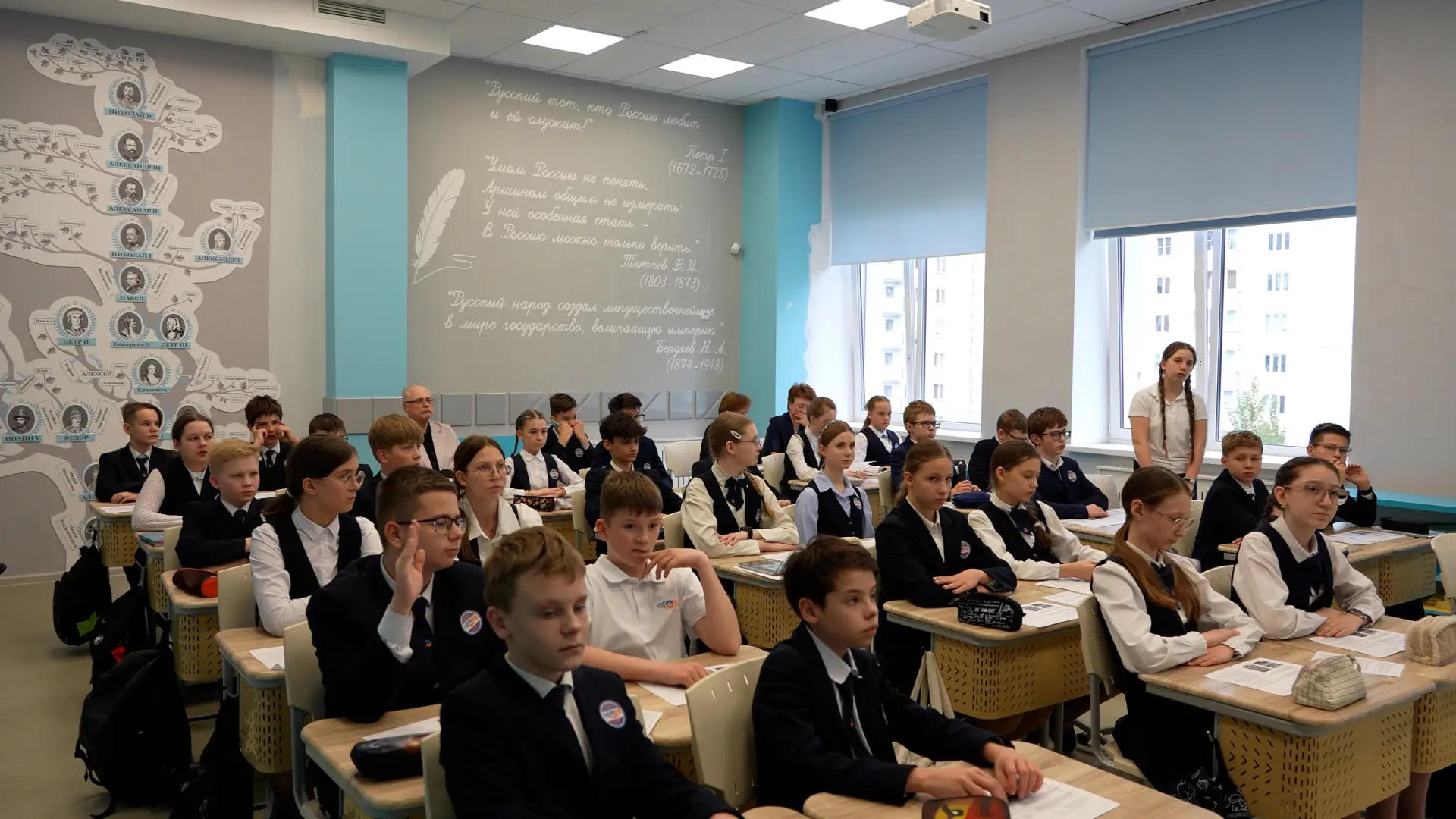 📌 Альбом с фотографиями: https://vk.com/album-183847657_309873961  В эпоху Екатерины Великой: шестик