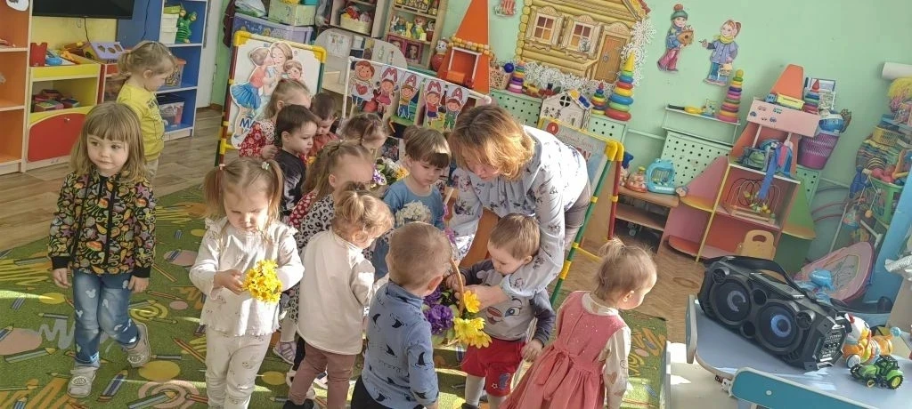 С праздником 8 марта, наши мамы, бабушки!
#Образование33#Муромобразование
