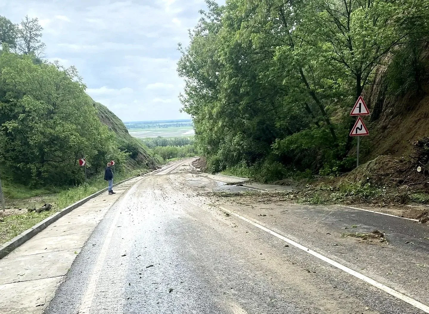 Дорога перекрыта, хутор затопило: в Усть-Лабинске прошёл залповый ливень   Как в Усть-Лабинском райо