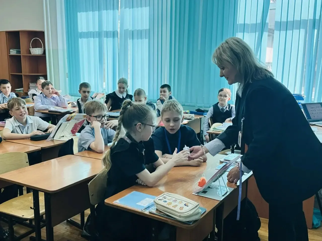 🧸На днях в 3 «Г» классе совместно с классным руководителем Егоренковой Ольгой Алексеевной, учениками