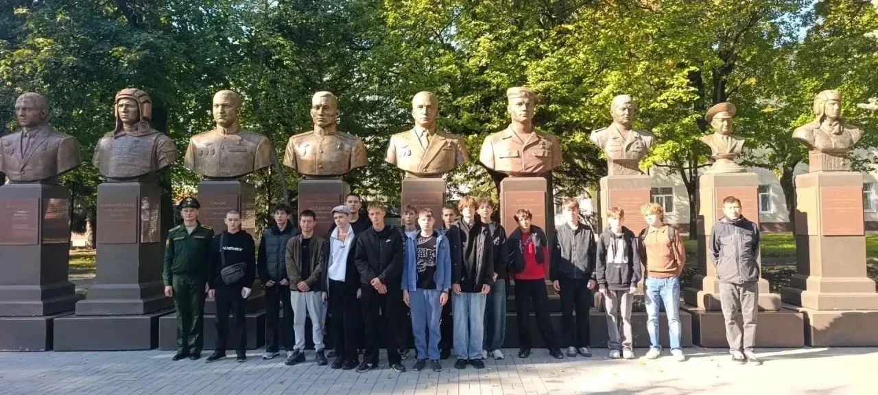Наши ученики побывали на Дне открытых дверей в Казанском танковом училище.