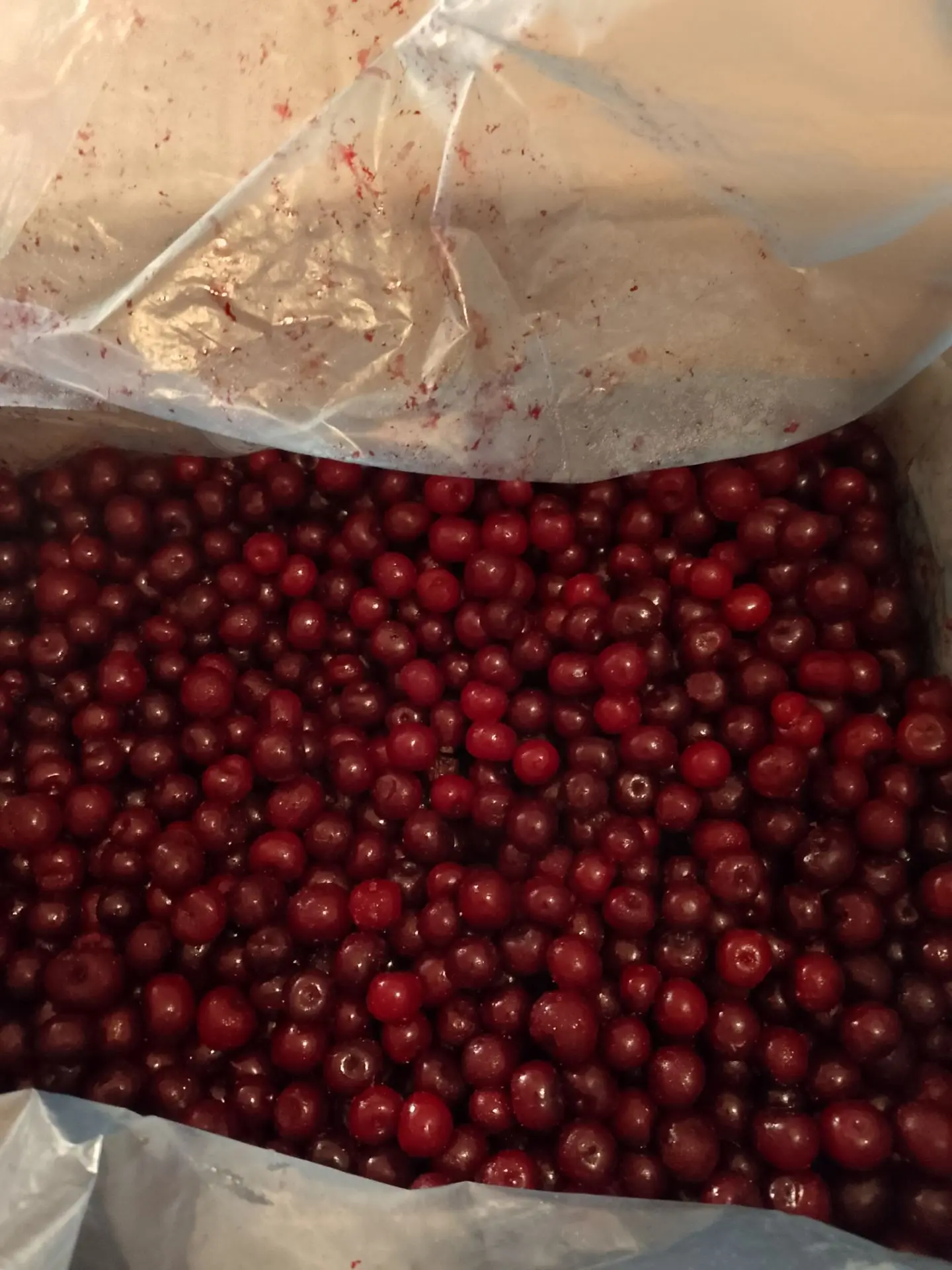 Процесс варки варенья запущен 💪🍒🍒🍒
