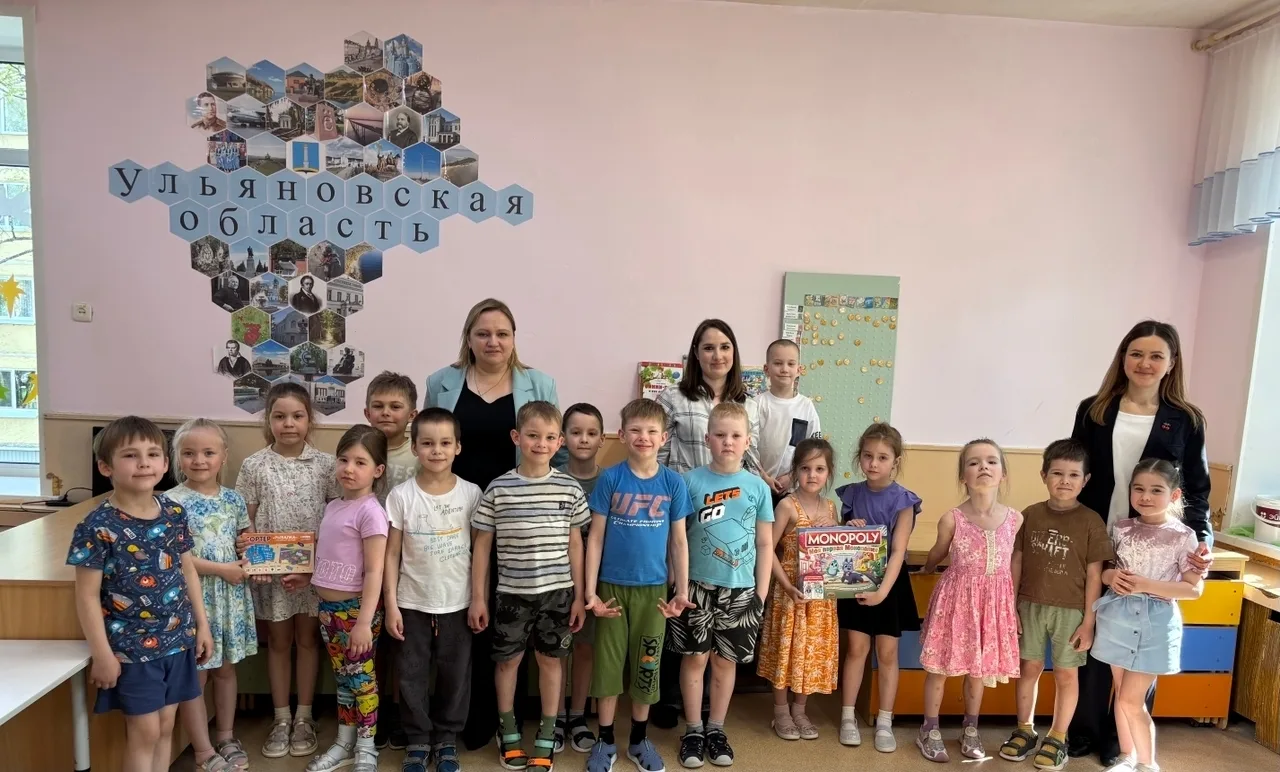 Учиться важным вещам можно весело - особенно в детстве!😊

Главные консультанты Центра развития иниц