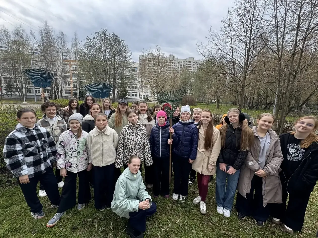 🌿 Весенний субботник в основном корпусе: вместе делаем школу чище  На этой неделе в основном корпусе