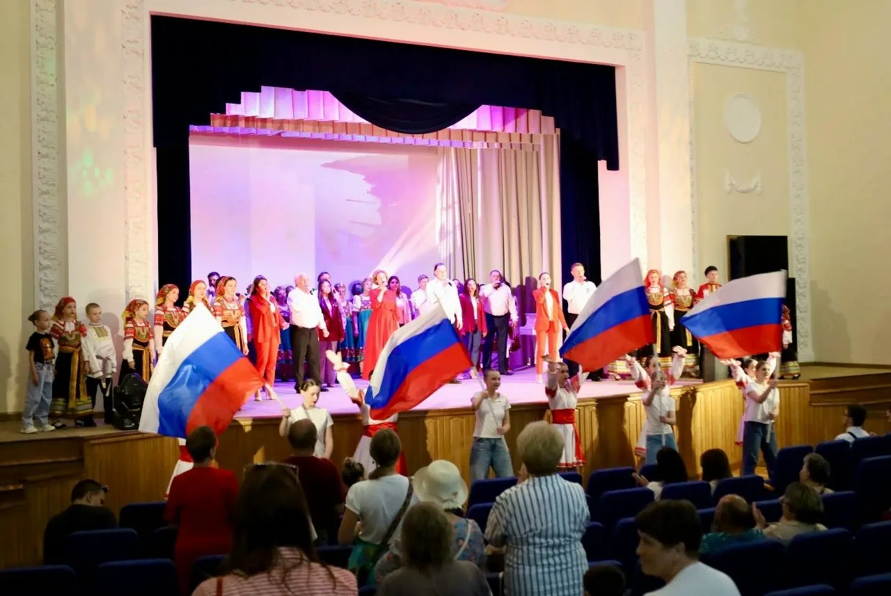 🇷🇺В Шебекинском округе прошли праздничные мероприятия и акции, посвящённые Дню России
 
🔹В детски