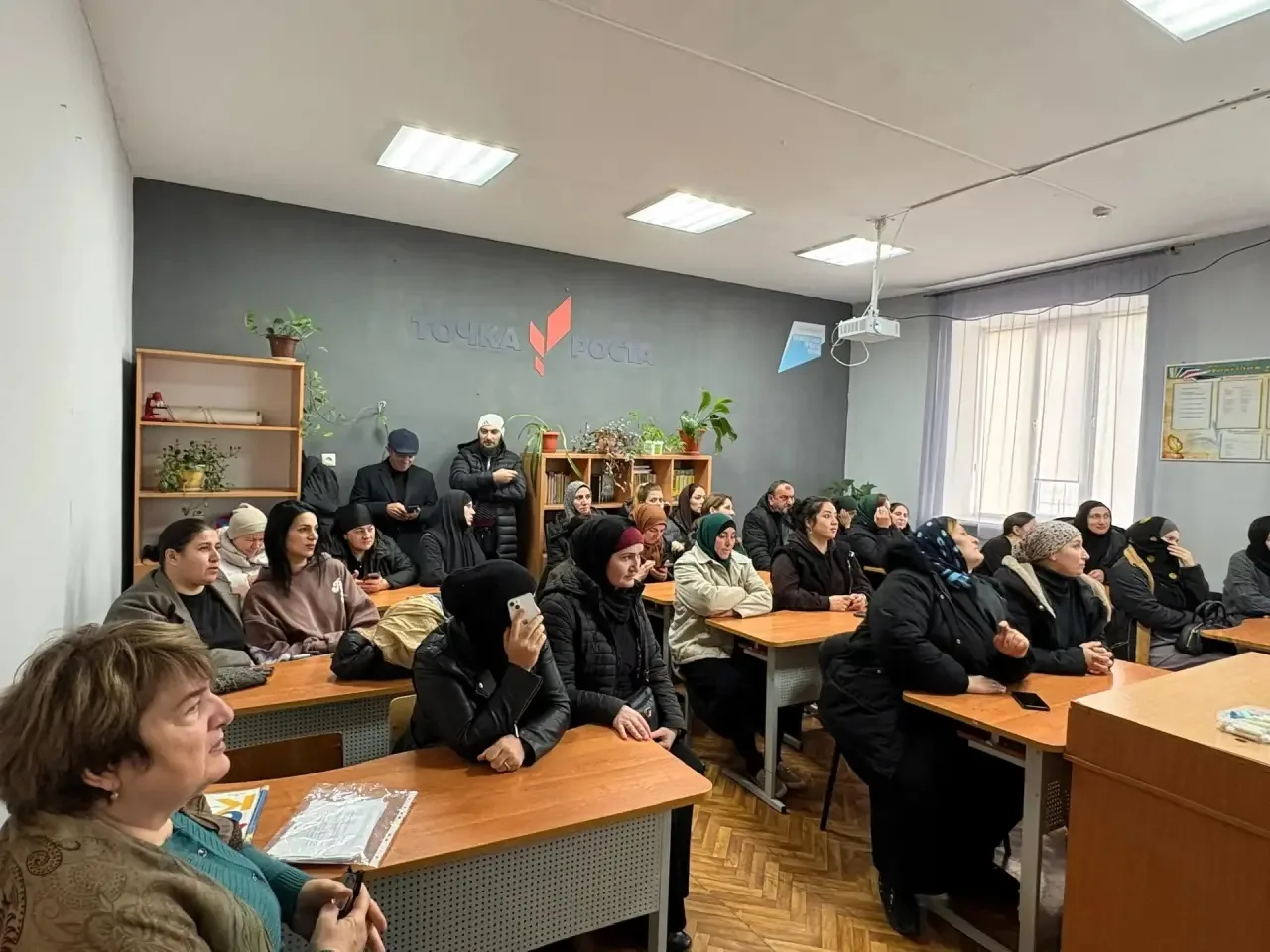 Классные часы и родительские собрания на тему «Профилактика деструктивного поведения среди несоверше