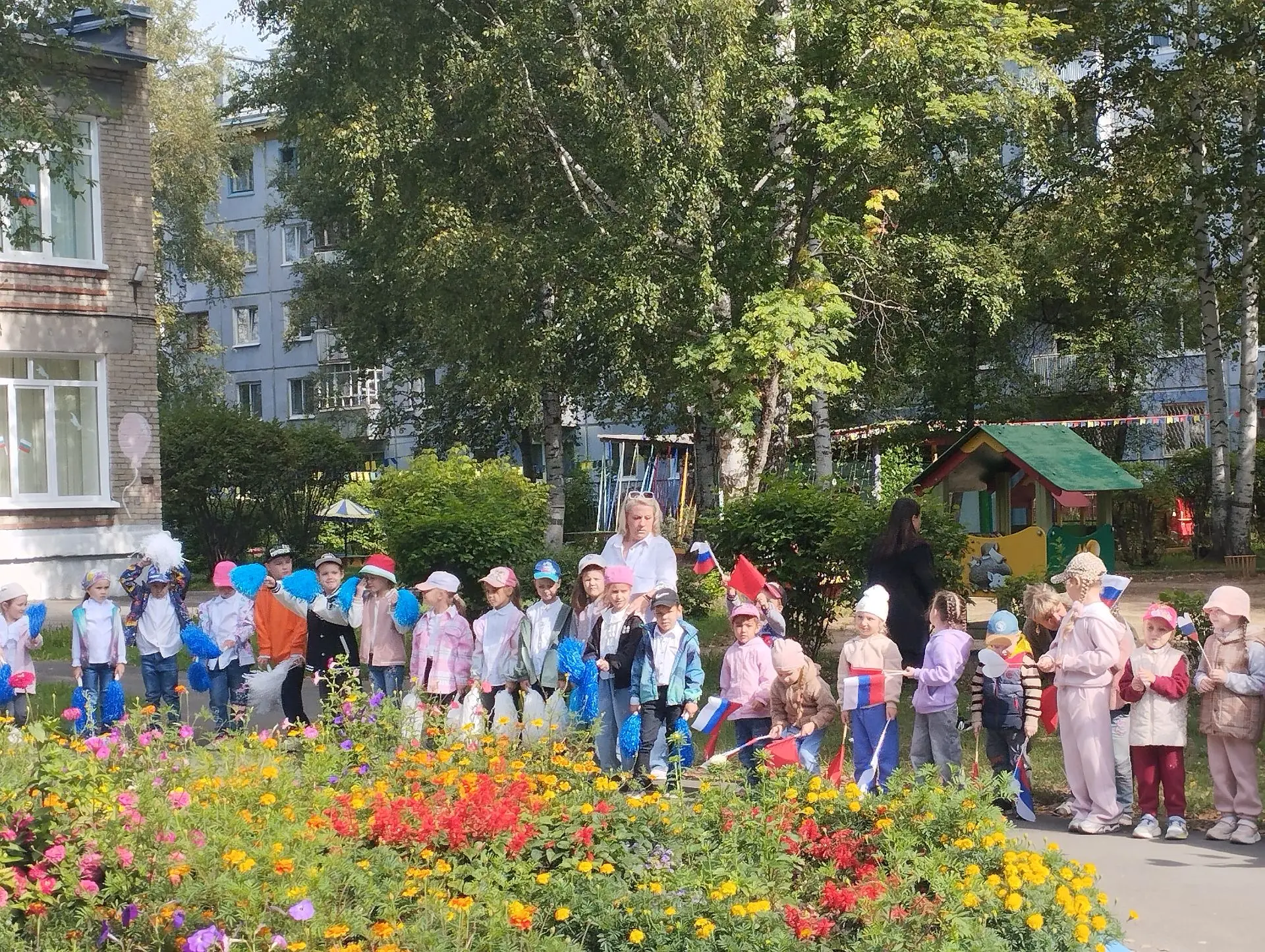 День Российского флага в нашем детском саду !