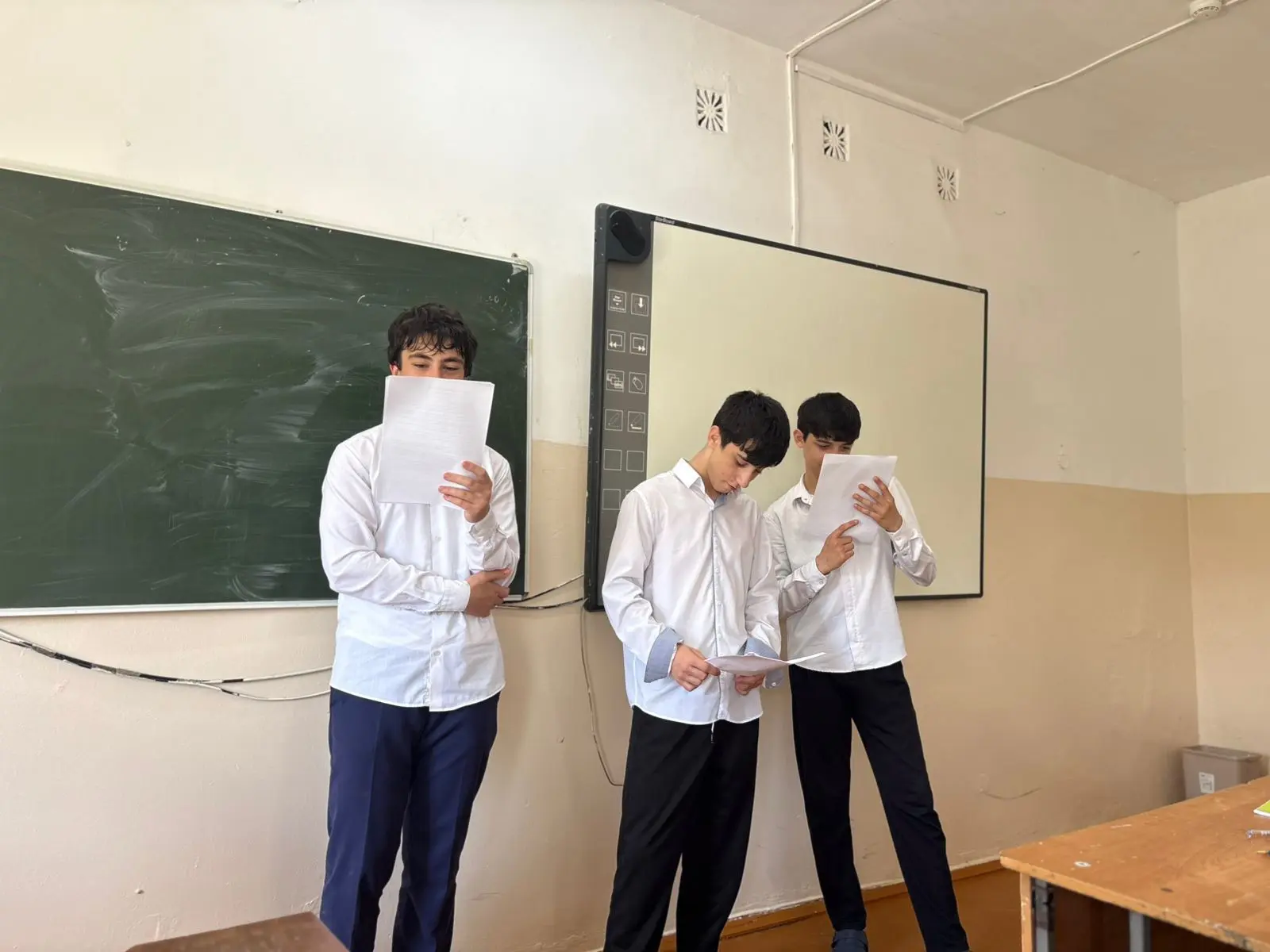 Сегодня, 20.05.2026 г. в 9² классе прошел урок-лекция , посвящённая противодействию терроризму. Учащ