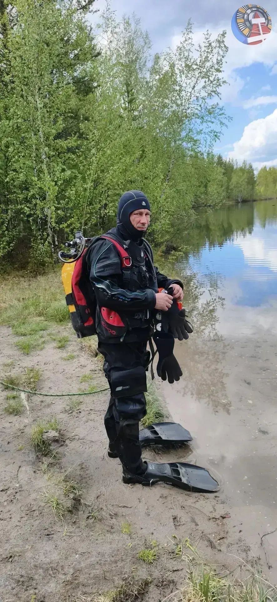 20 июня на озере Светлом открывается пляжный сезон
 
Водолазные работы по обследованию акватории пля