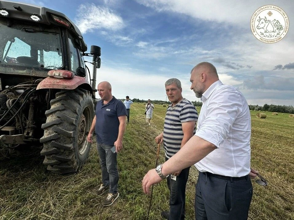 В Печоре наметили шаги по укреплению АПК и повышению устойчивости сельских территорий 
 
Министр сел