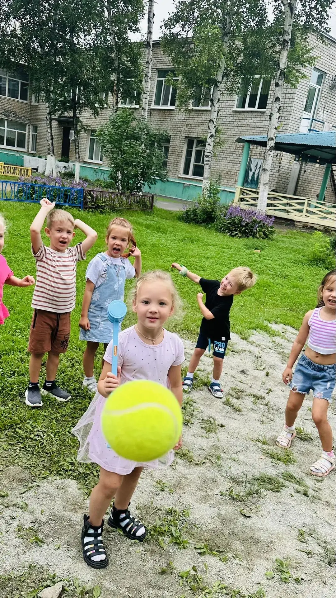 🏏 Беги, выбивай, побеждай! В старших группах прошла «Лапта по-детски»! 🥎🏃‍♂️