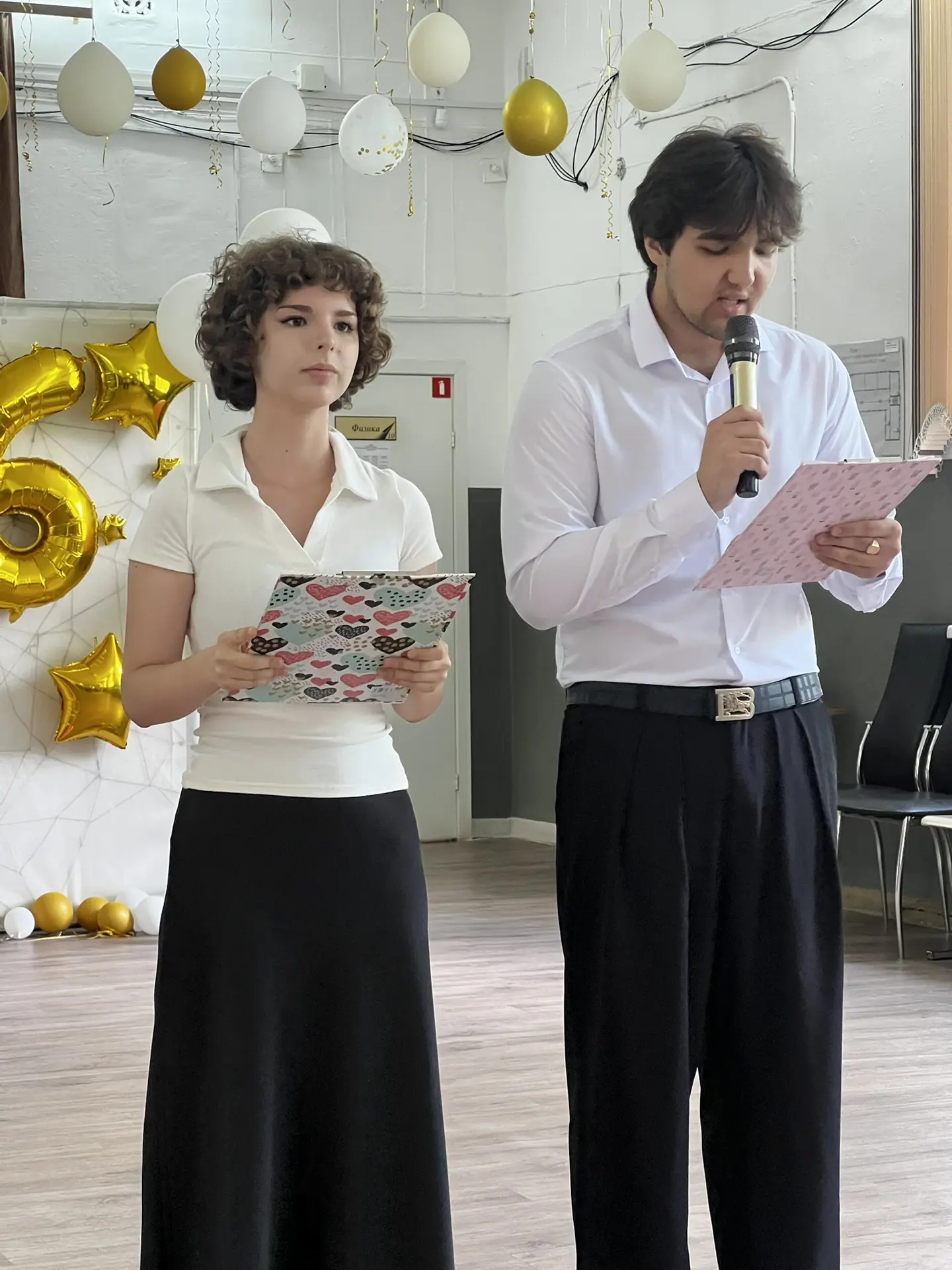 🥳26.06. 2026 в МБОУ «О (С) ОШ 6» прошло торжественное вручение аттестатов выпускникам 9-11 классов!