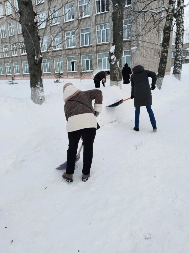 ❄❄❄ОБЩЕГОРОДСКОЙ СУББОТНИК: СНЕГ НАМ НЕ ПОМЕХА! ❄️❄❄  Сегодняшний день был наполнен настоящим команд