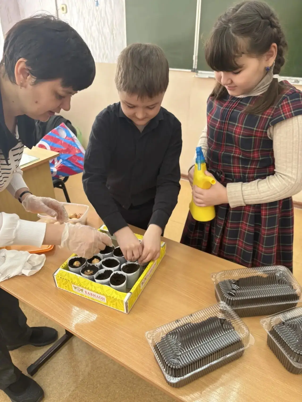 🌾 Сегодня в школе стартовал трек «Орлёнок‑Эколог», ученики начальных  классов сделали первый шаг к  