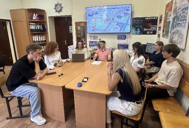 МЕДМОЛ: рабочее совещание по организации экскурсий для первокурсников