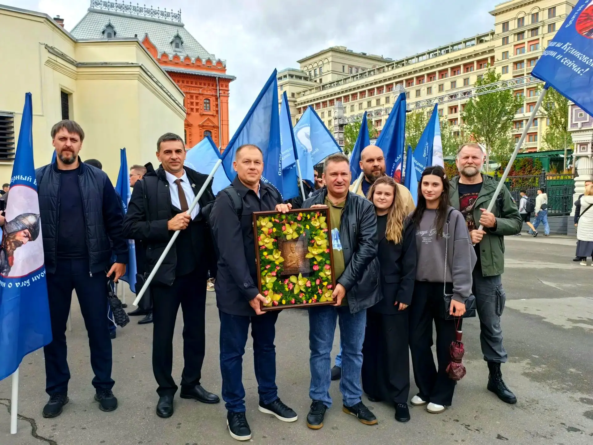 ✨️ Тысячи верующих прошли крестным ходом по столице