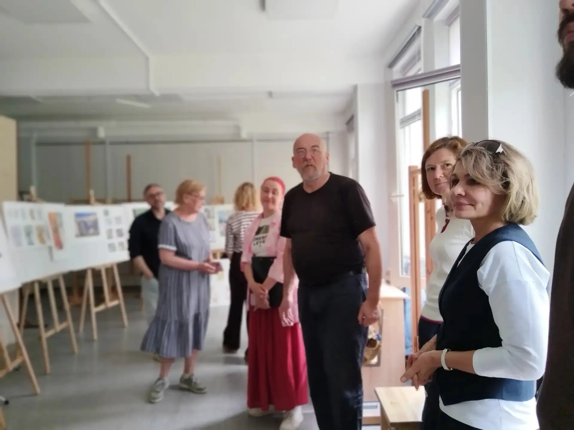 Преподаватель нашей художественной школы Филиппова Галина Викторовна вместе с другими преподавателям