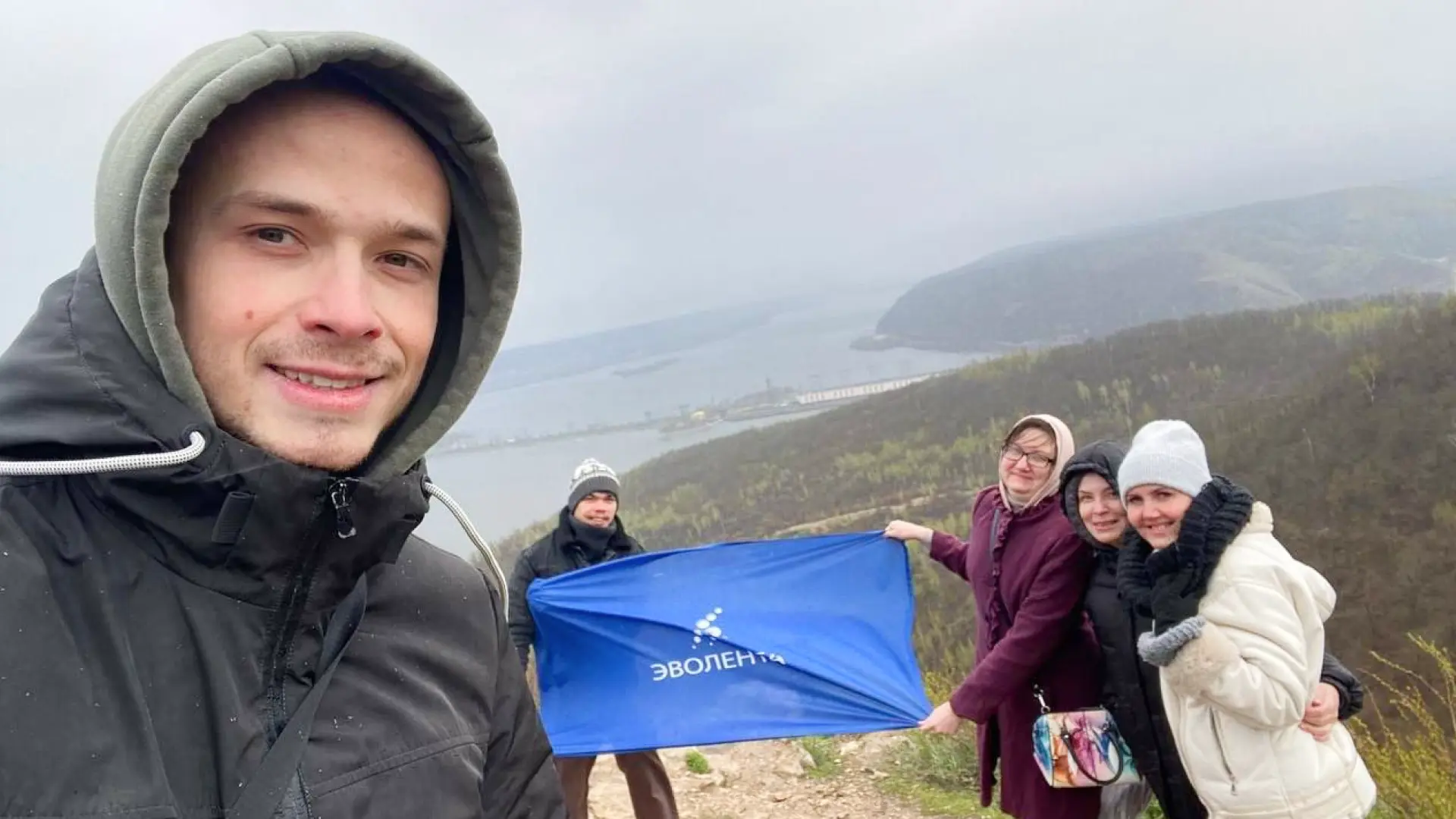 🌧️Погода этой весной не радует... Но даже сильный ветер и дождь со снегом не испугал с...