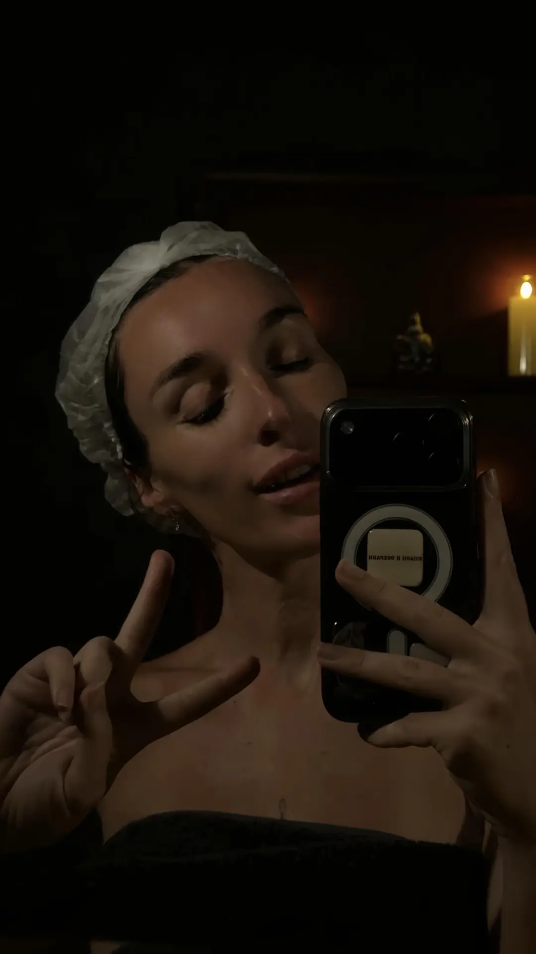 🧖‍♀️ Эта женщина в банной шапочке сегодня официально ловит последний день кайфажорства