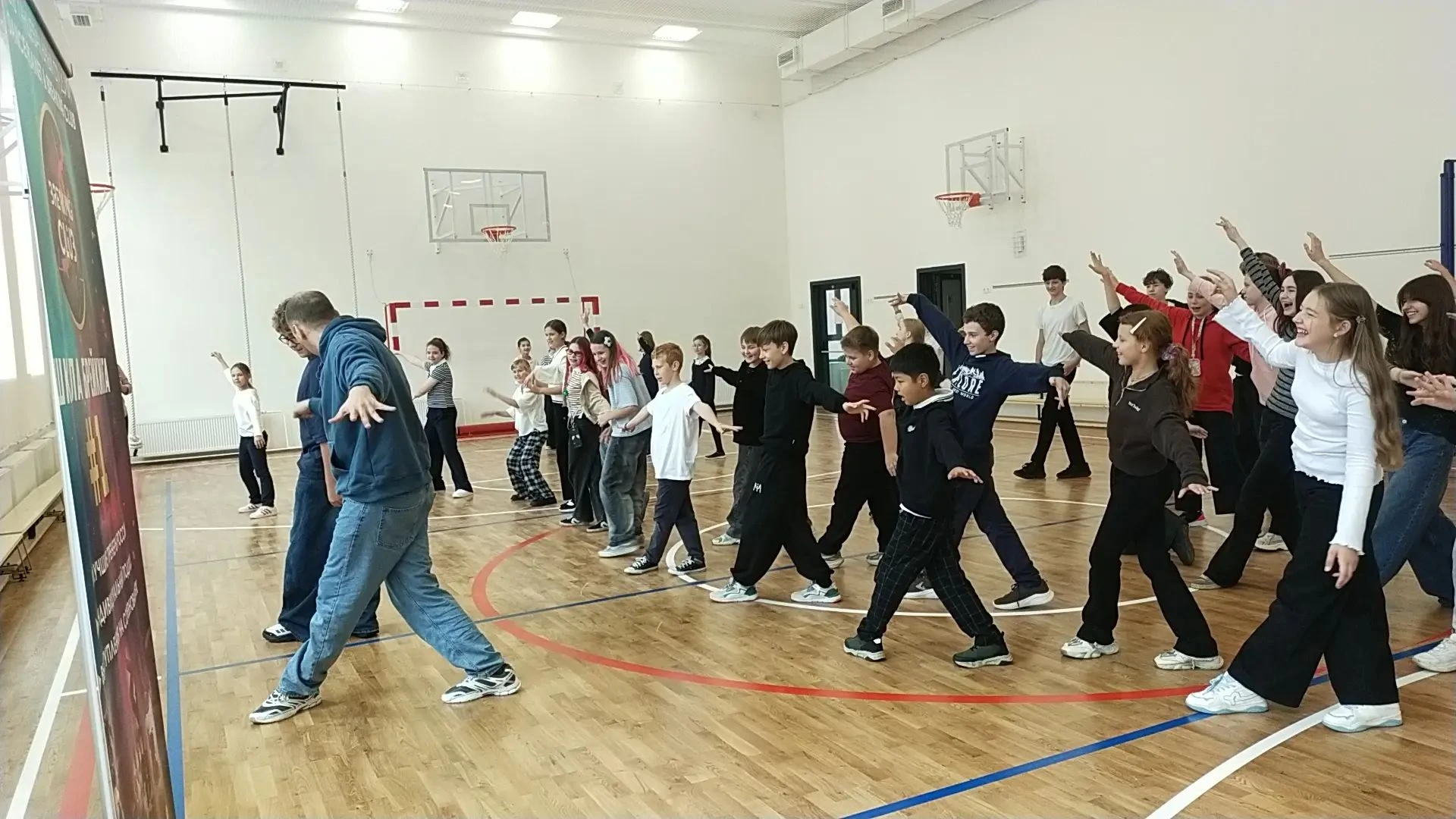 📢 18 сентября в корпусе, по адресу Аллея Жемчуговой, 7, активная танцевальная перемена...
