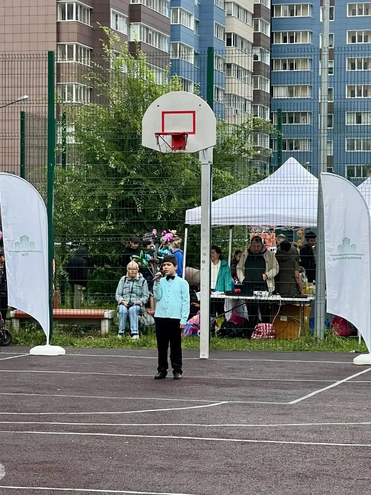 Праздник двора удался! 🎉🍿