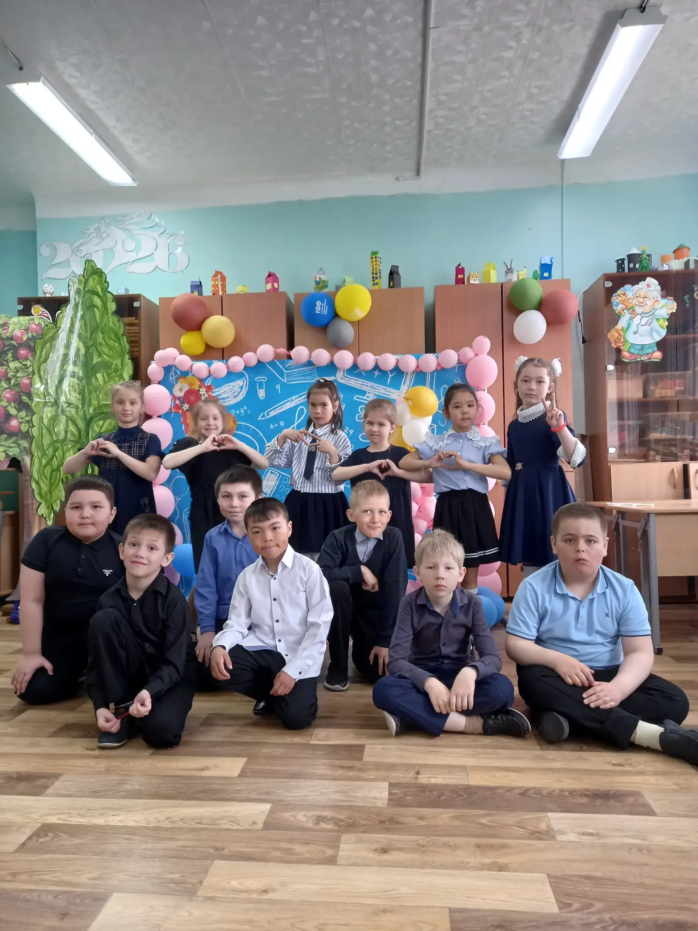 В начальной школе МБОУ «Оссорская средняя школа»  прошел чудесный праздник «Прощай,  1 ...