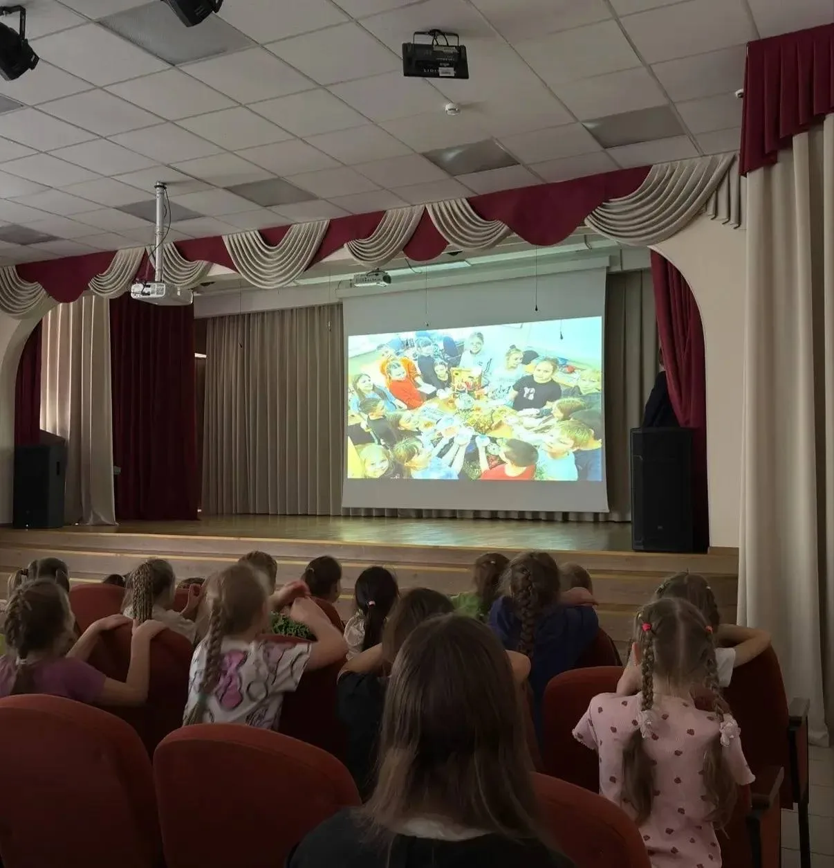 ☀️ВЕСЕННЯЯ СМЕНА «МЫ ЕДИНЫ!»  Сегодня завершился яркий и незабываемый период — наша весенняя лагерна