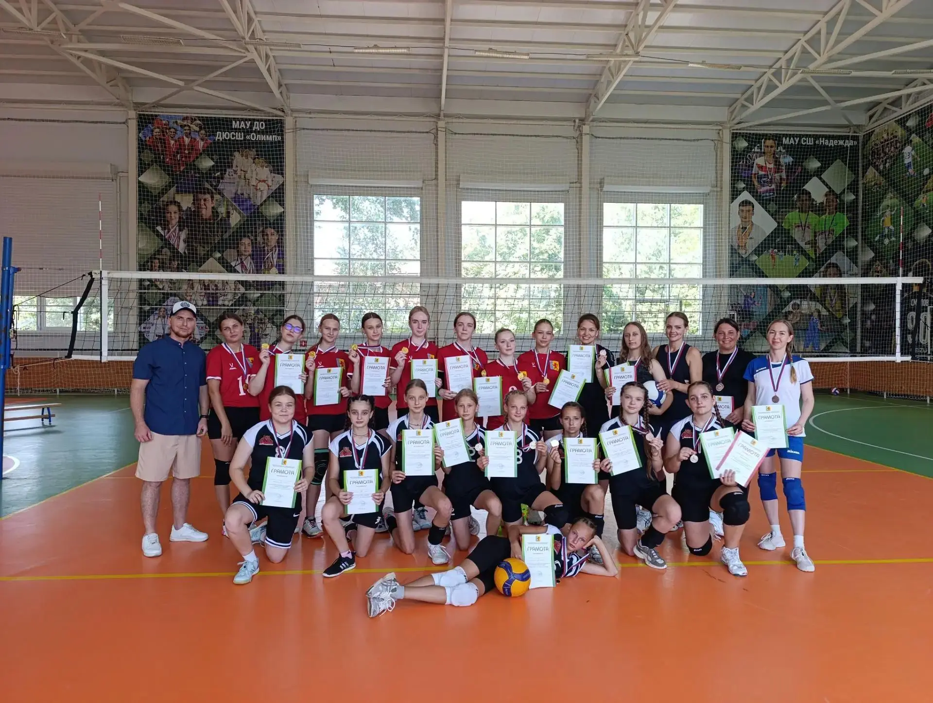 🏐 «Турнир поколений» в Прогрессе: когда опыт встречает молодость! 🏐