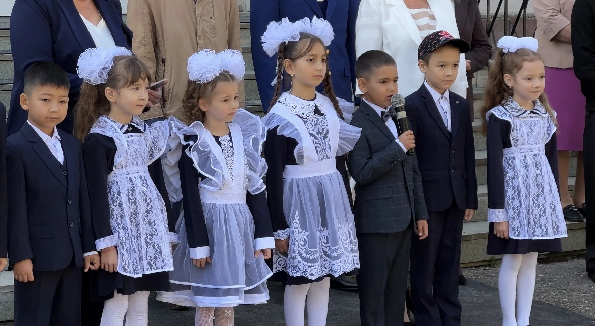 День знаний!1 сентября!💐🎊