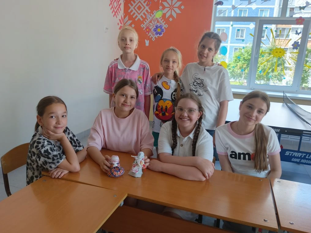 📢 Новости из пришкольного лагеря «Туслӑх»!

Наш день начался не просто с зарядки, а с настоящего ве
