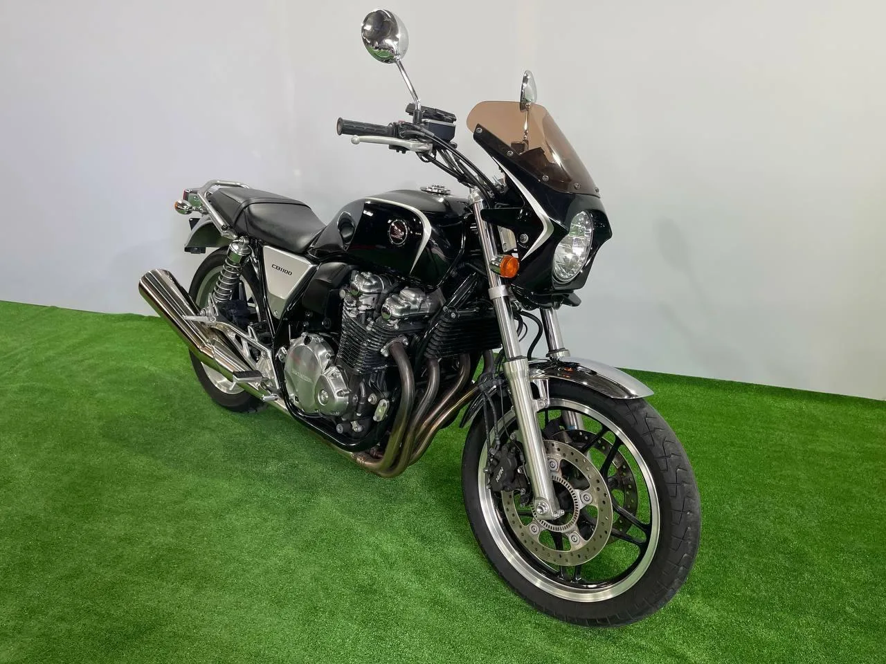 HONDA CB1100 ABS
в наличии во Владивостоке

Характеристики:
- 2010 год
- объем 1099 см3
- Аукцион AU