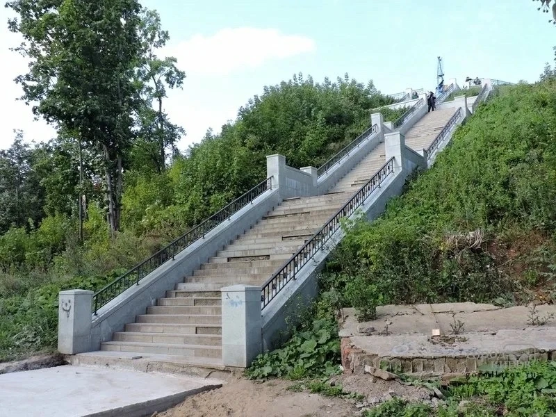 🏗️ В Кирове всерьёз возьмутся за лестницы на Набережной Грина