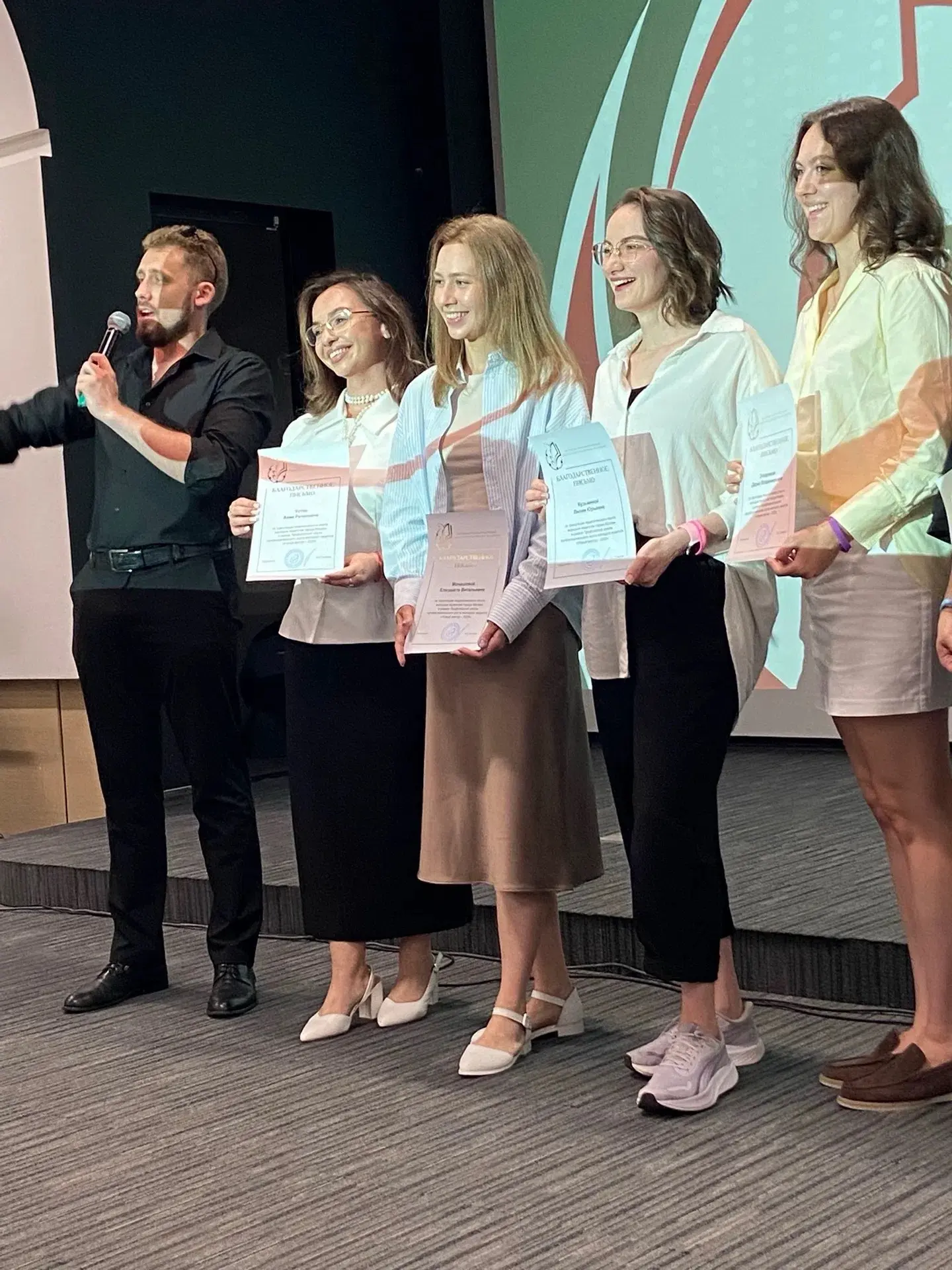🏖️ Профессиональный рост не знает каникул! 🎓

Пока дети отдыхают, наши педагоги не останавливаются