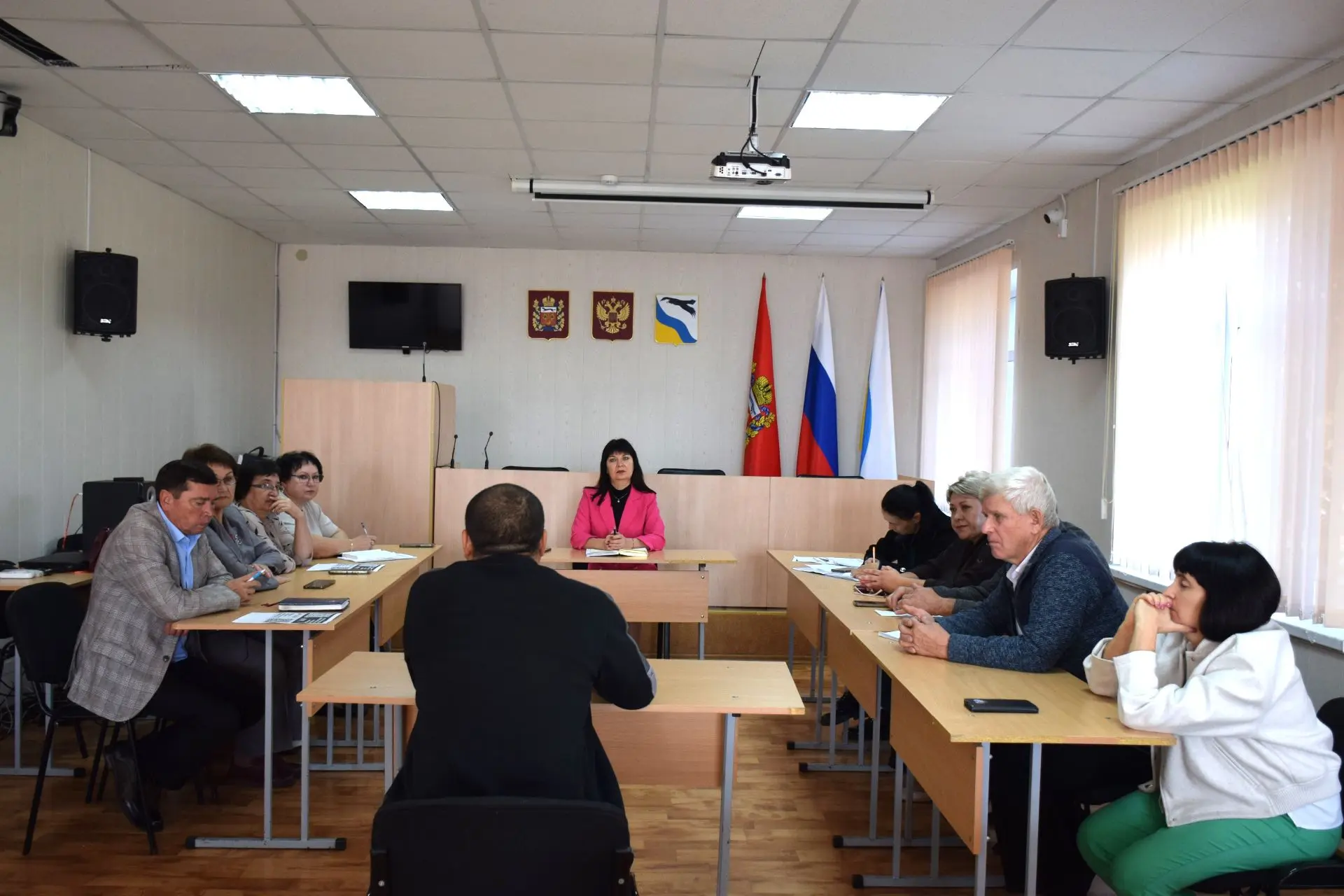 В районной администрации прошел Единый день приема участников СВО и членов их семей. Та...