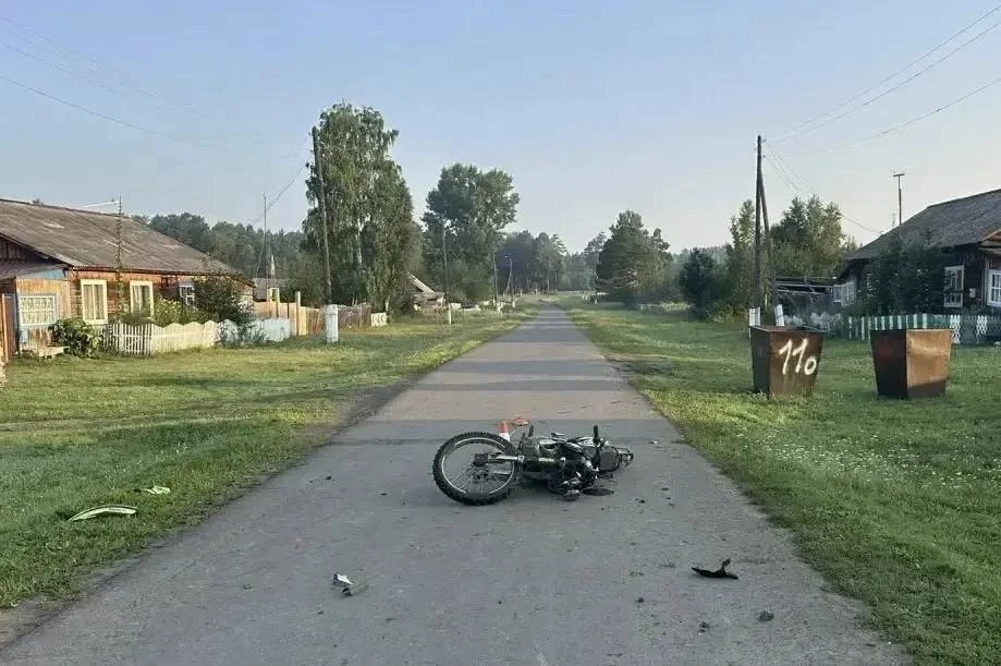 В Краснодарском крае 15-летний пьяный школьник на мотоцикле врезался в лошадь.

Подросток сел на жел