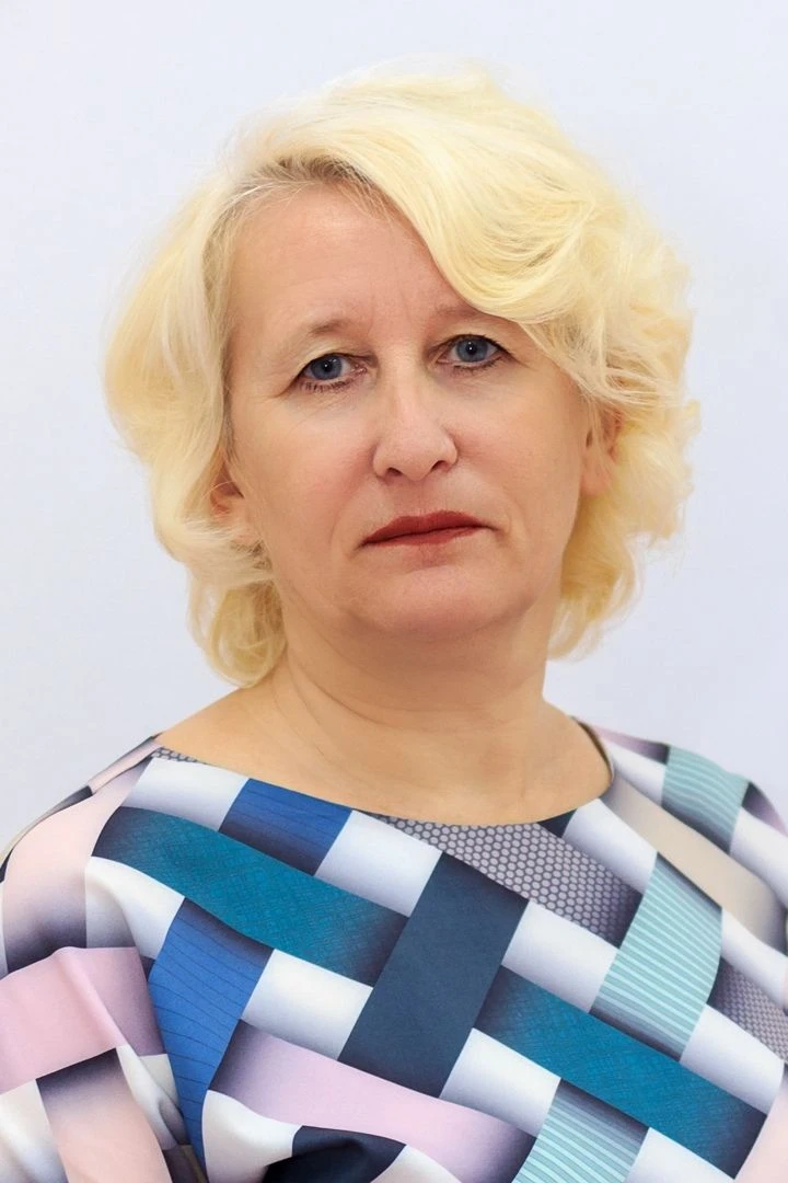 👩‍🏫 Елена Безбородова - педагог, который верит в каждого ребёнка

В Оренбургской области продолжае