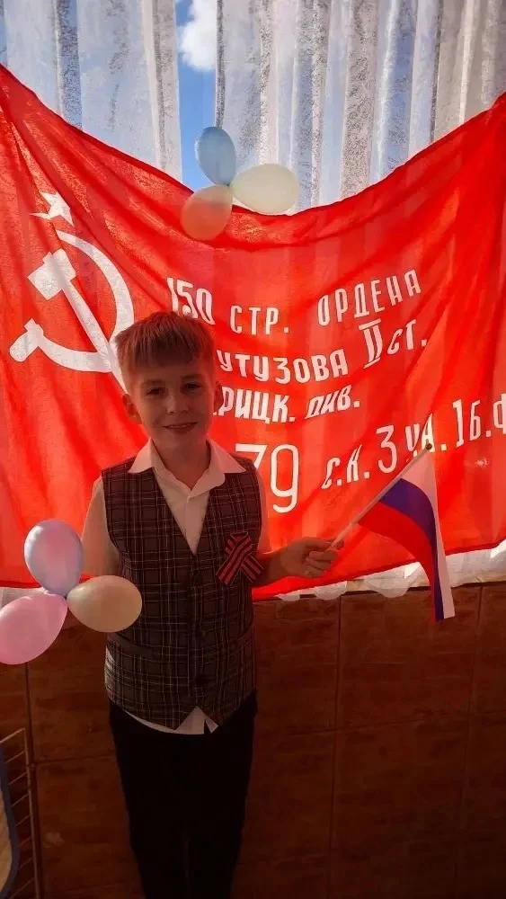 К празднованию Дня Победы,которое состоится завтра,наши учащиеся оформили окна своих квартир🎈🎖🕊 ✅️Пр