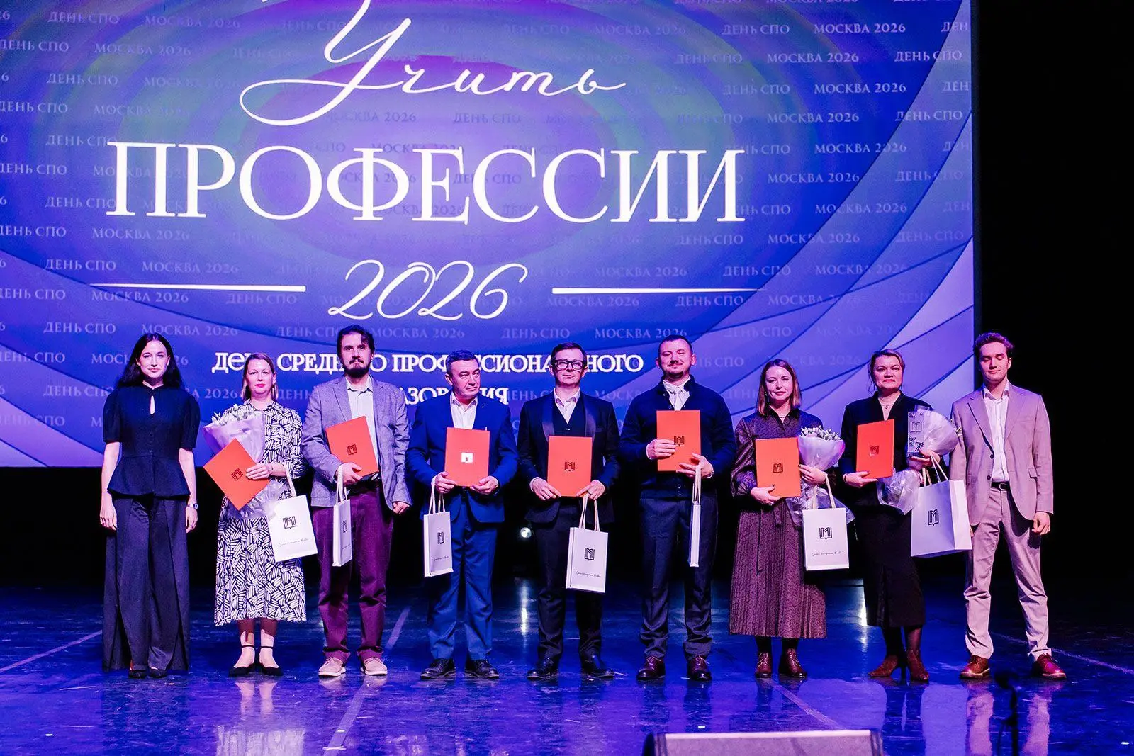 Гордимся нашими преподавателями🏆