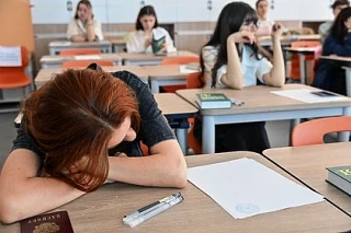 ОБРАЗОВАНИЕ | ХАБАРОВСКАЯ ВЫПУСКНИЦА ЧЕРЕЗ СУД ДОБИЛАСЬ ВОССТАНОВЛЕНИЯ РЕЗУЛЬТАТА ЕГЭ ПОСЛЕ СКАНДАЛА