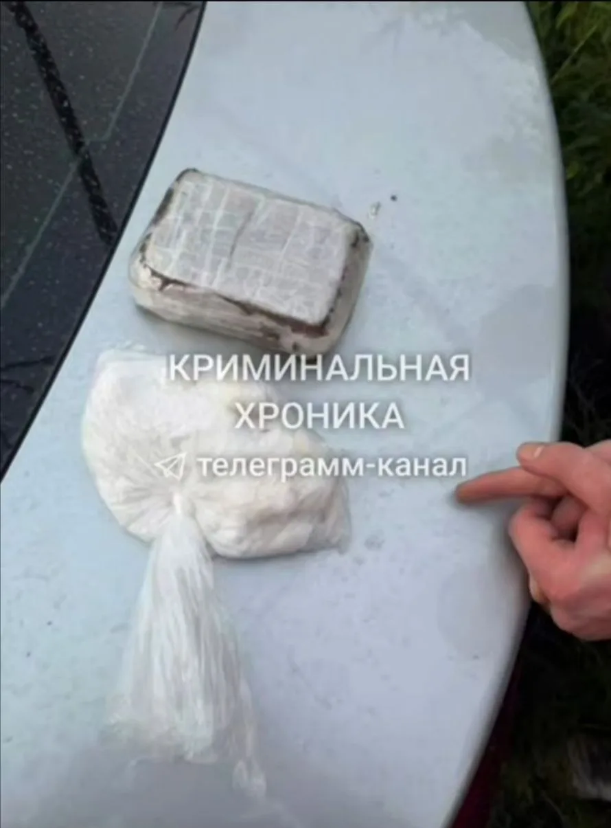 Более килограмма наркотиков обнаружено у жителя Махачкалы.